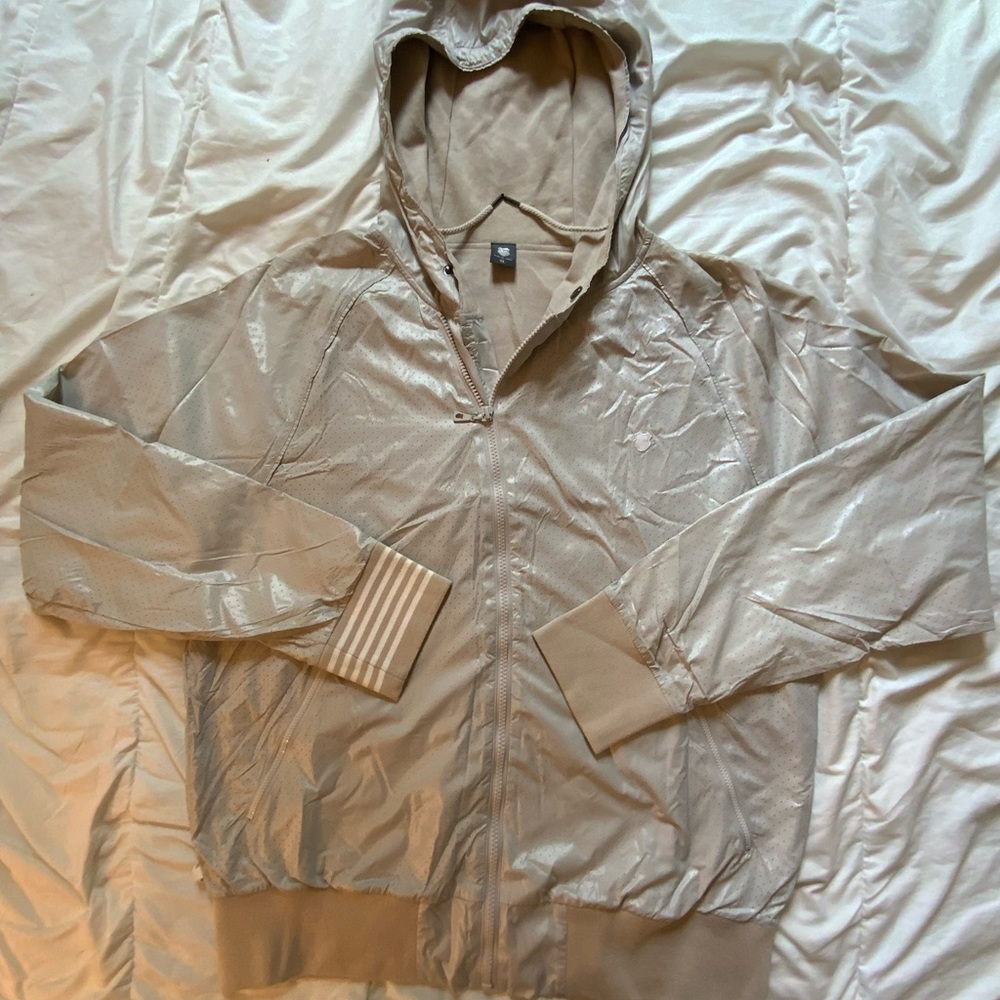K Swiss summer hoodie, perforated outer in Nylon, fully lined in cotton, size XL